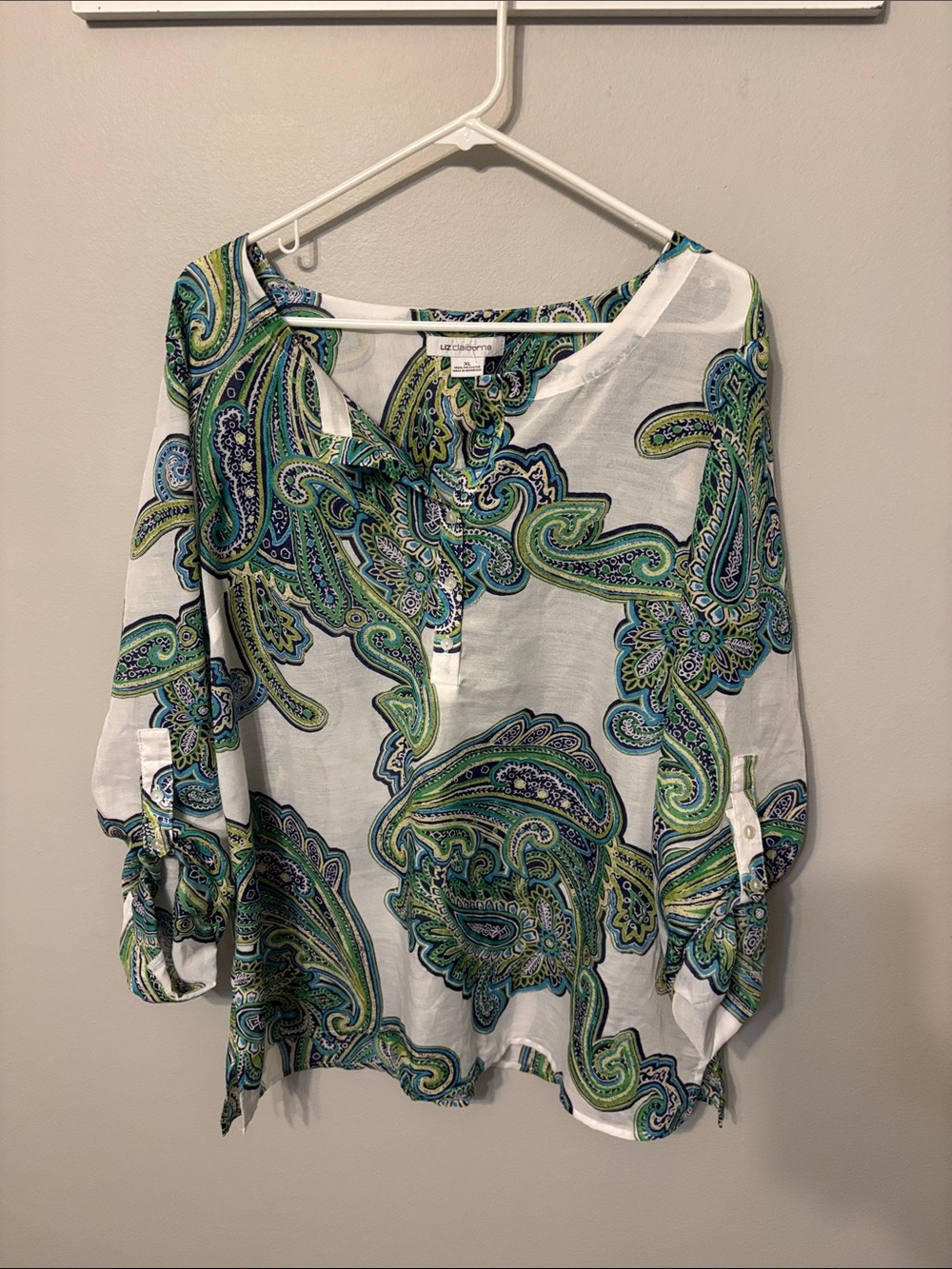 Liz Claiborne White Paisley-Print Roll-Tab Tunic